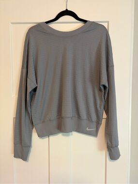 Nike Women’s Gray Reversible Sweatshirt